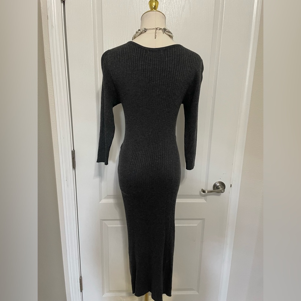 NY&CO Gray Bodycon V-Neck Dress - Picture 3 of 7